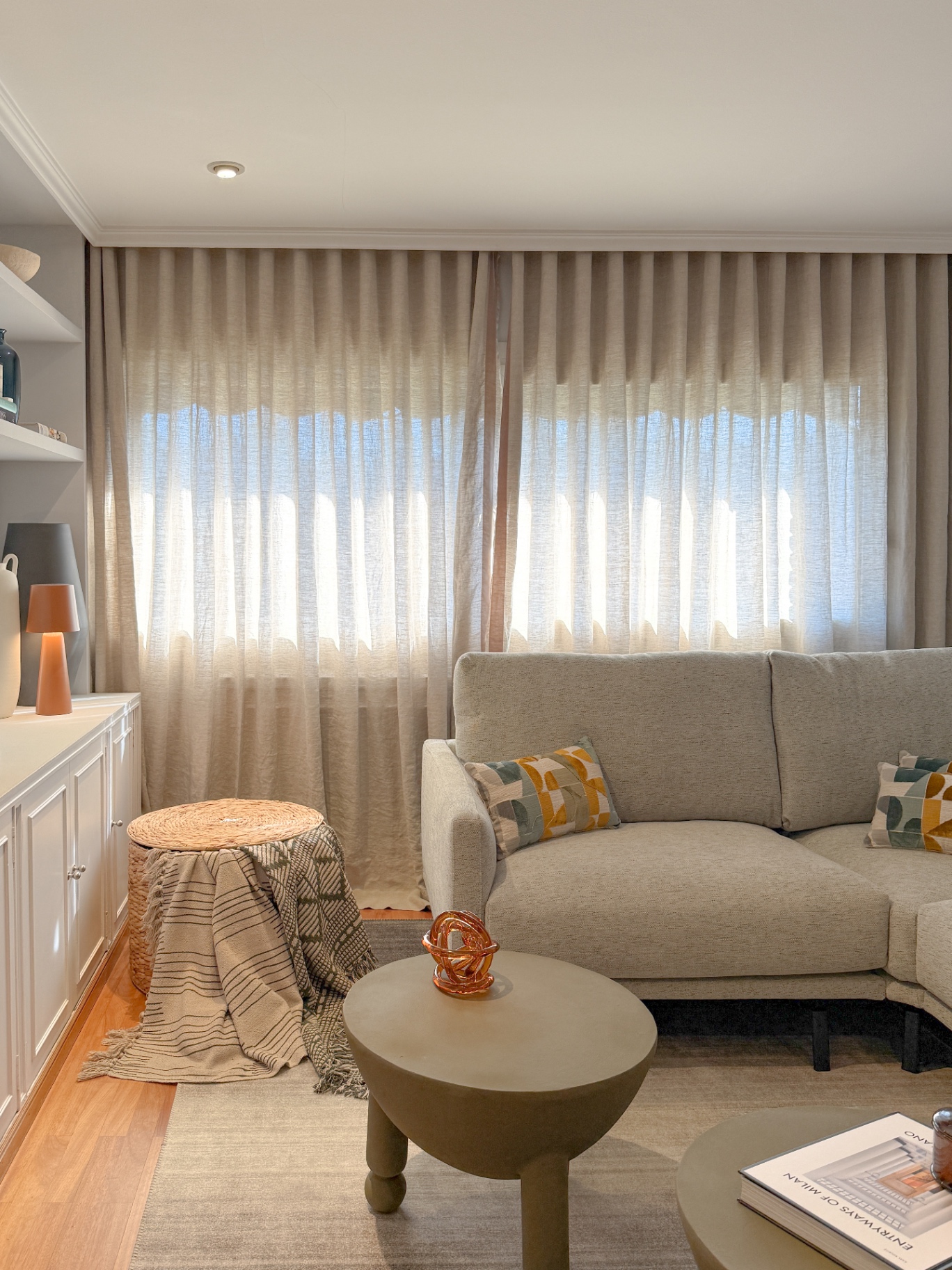 Azalea, decoración de interiores — Azalea · Vivienda unifamiliar
